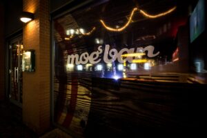 Moes Moe's Bar Kevin Morris